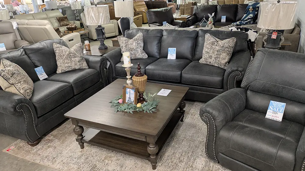 Barnett’s Furniture near lake of egypt, il